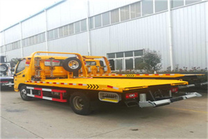 会理附近拖车救援搭电